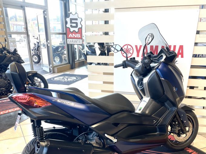 YAMAHA XMAX 300 4