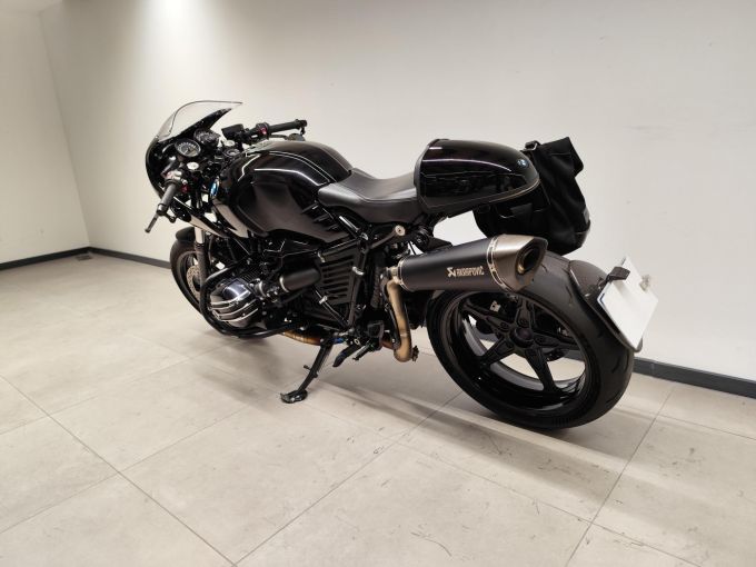 BMW R NineT RACER 4