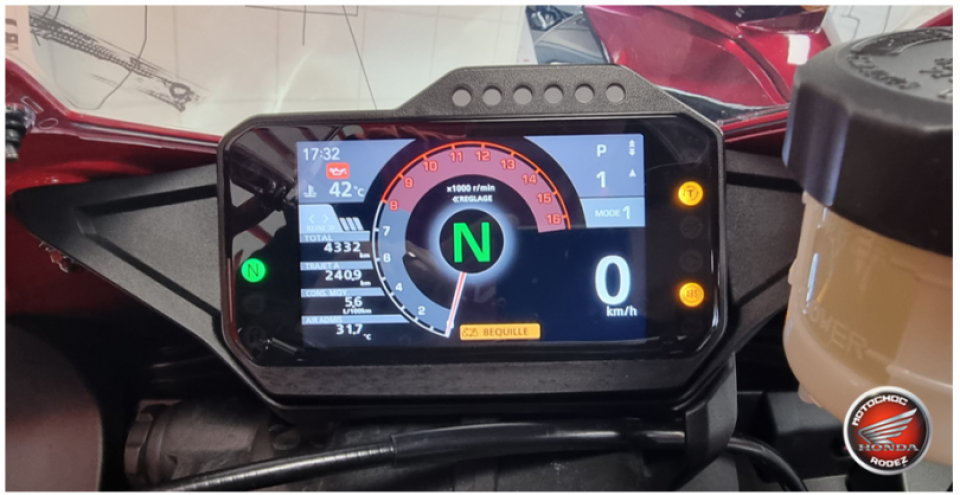 HONDA CBR1000RR FIREBLADE HRC 4