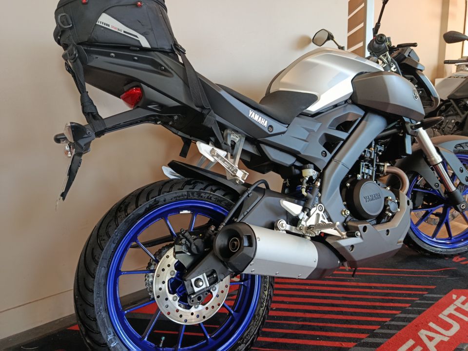 YAMAHA MT-125 4