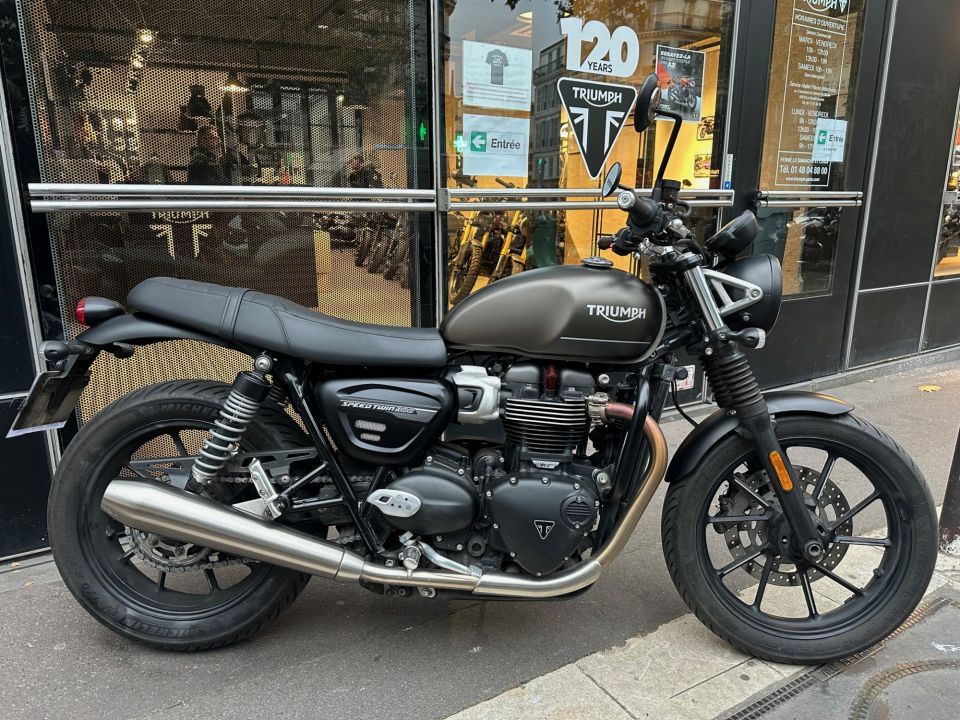 TRIUMPH SPEED TWIN 900 4