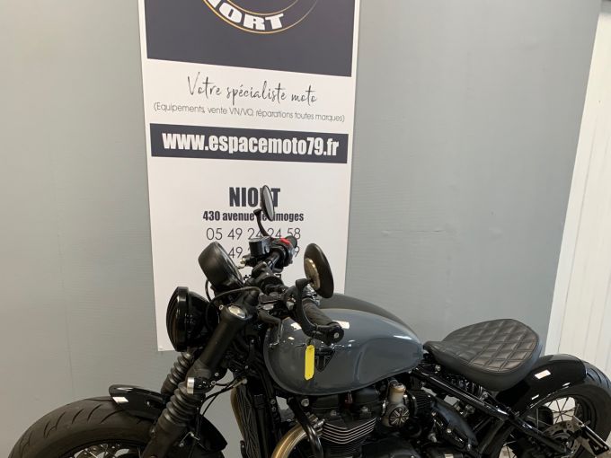 TRIUMPH Bonneville Bobber 1200 4