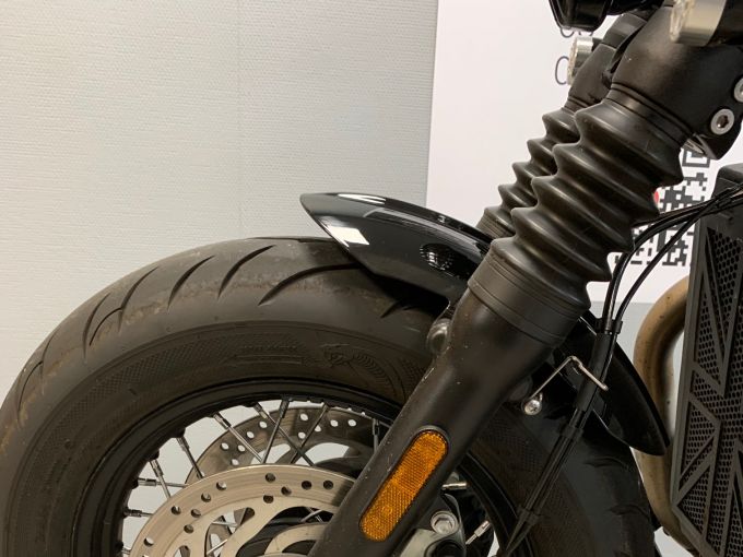 TRIUMPH Bonneville Bobber 1200 4