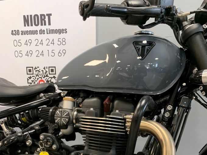 TRIUMPH Bonneville Bobber 1200 4