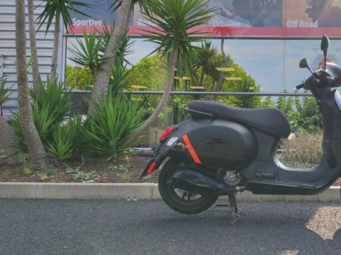 PIAGGIO VESPA GTS ABS IE 300 4