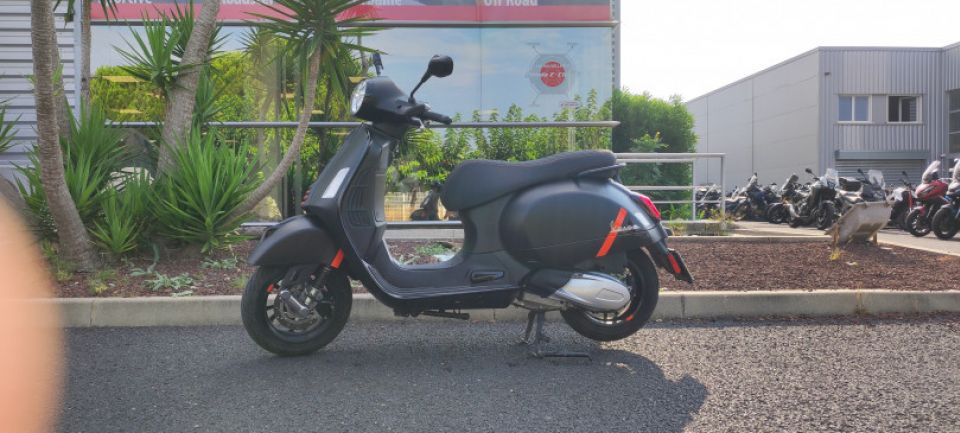 PIAGGIO VESPA GTS ABS IE 300 4
