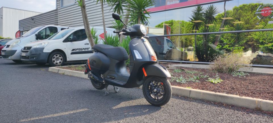 PIAGGIO VESPA GTS ABS IE 300 4