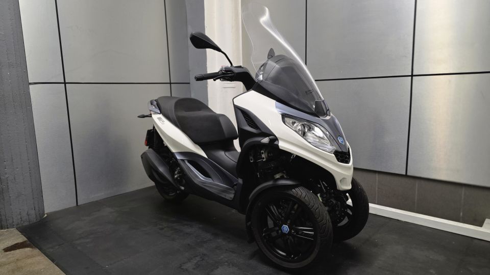 PIAGGIO MP3 300 HPE ABS ASR EURO5 4