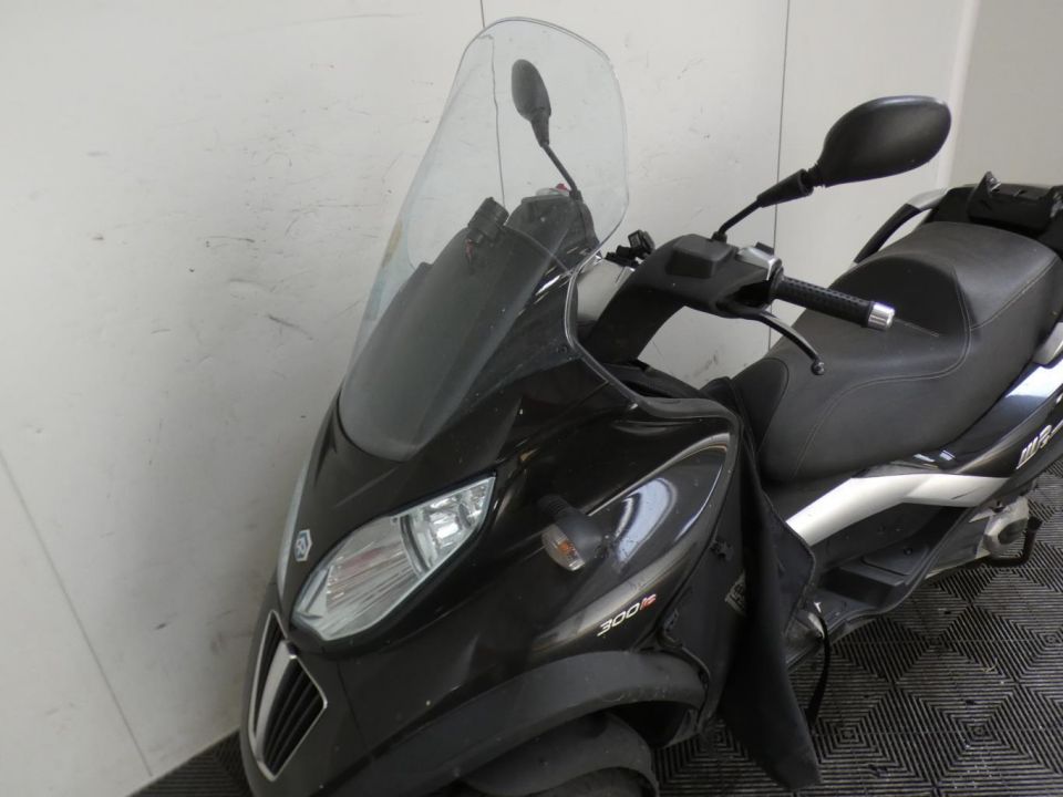 PIAGGIO MP3 300 LT 4