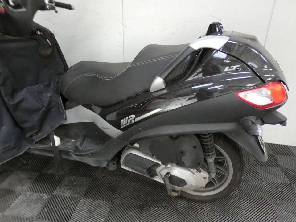 PIAGGIO MP3 300 LT 4