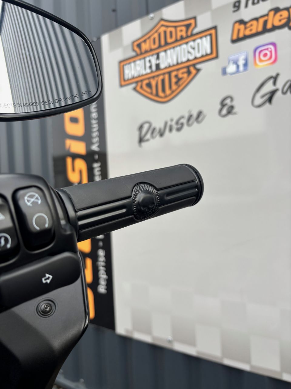 HARLEY-DAVIDSON SOFTAIL LOW RIDER 1923 ST 4