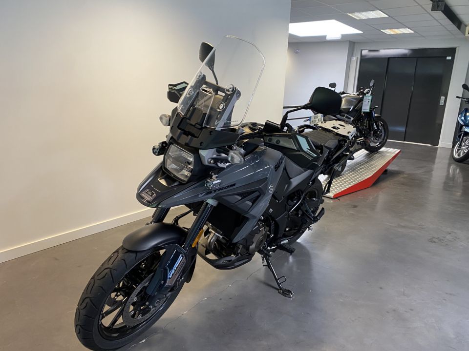 SUZUKI DL V-STROM 1050 4