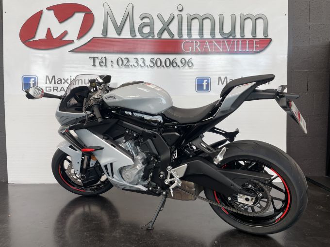 CF MOTO 675 SR-R 4