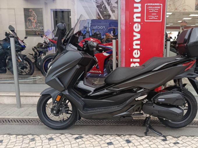 HONDA FORZA 125 ABS 4