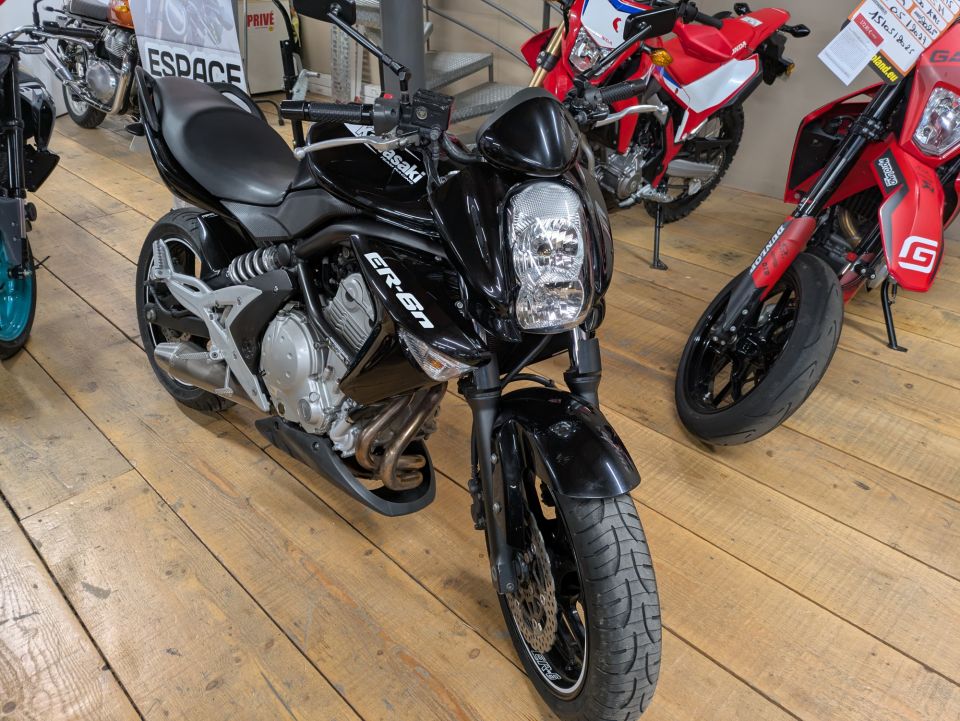KAWASAKI ER-6 4