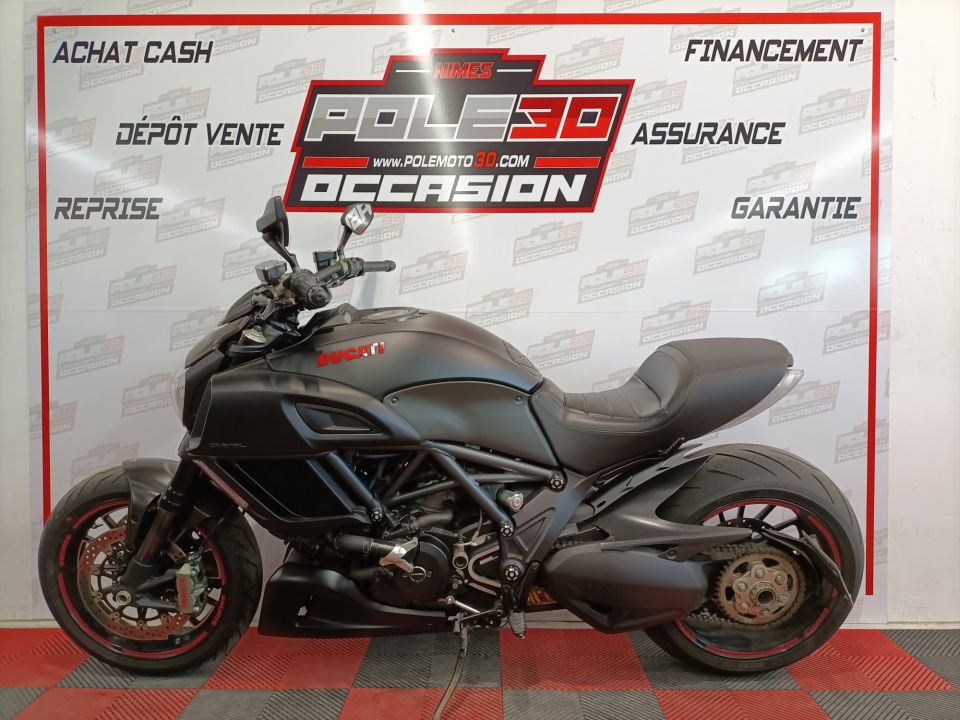 DUCATI DIAVEL DARK 4