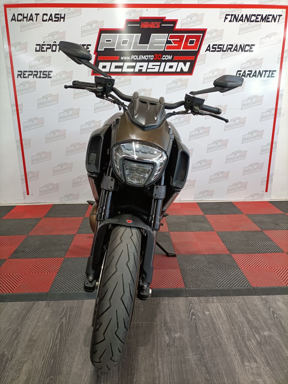 DUCATI DIAVEL DARK 4