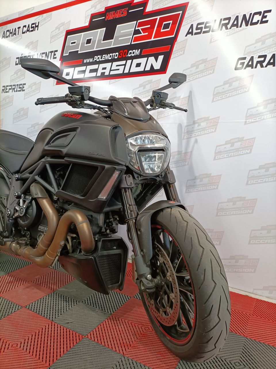 DUCATI DIAVEL DARK 4