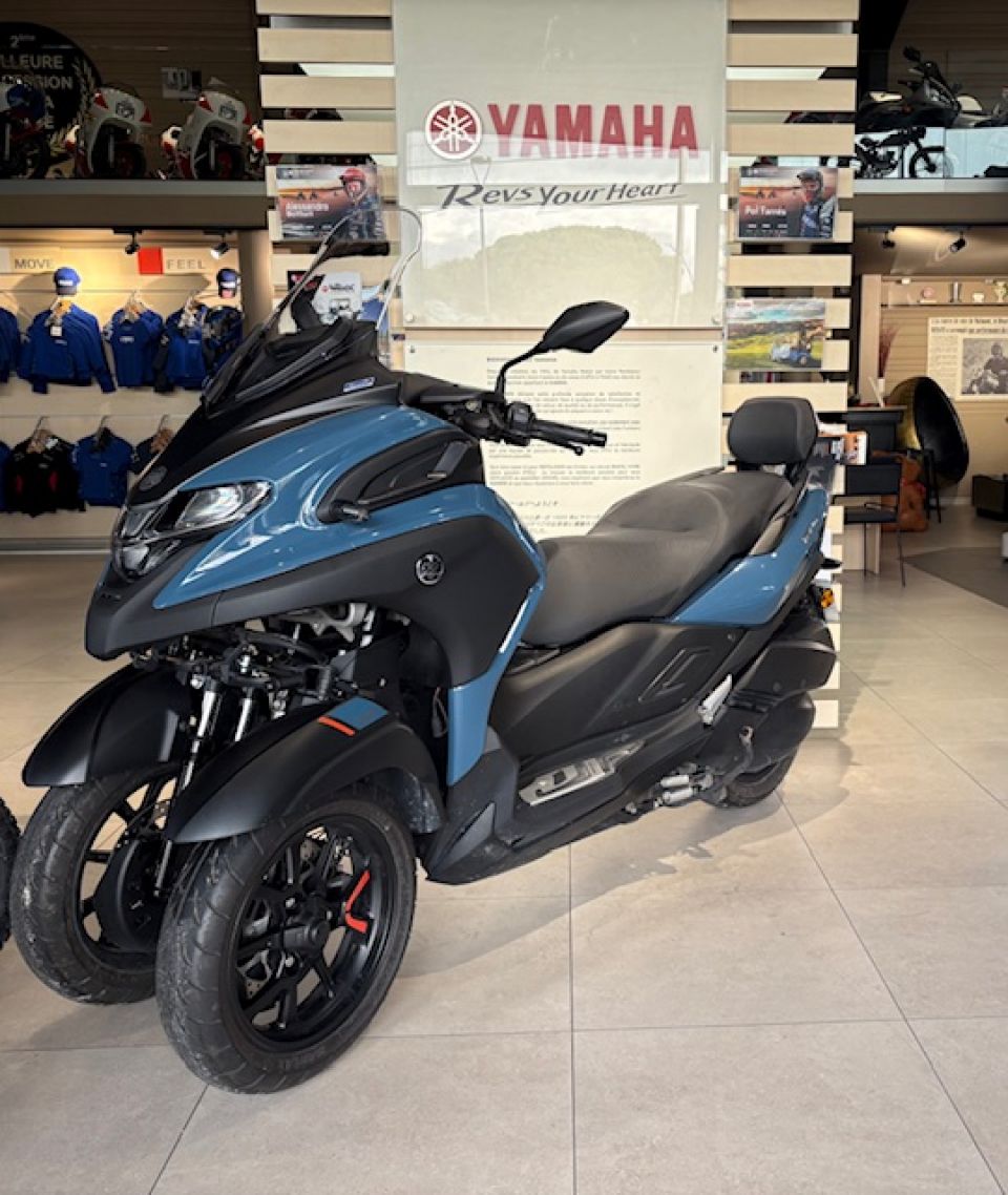 YAMAHA TRICITY 300 FAIBLE KILOMETRAGE 1ERE MAIN GTIE 12 MOIS 111€/MOIS* 4