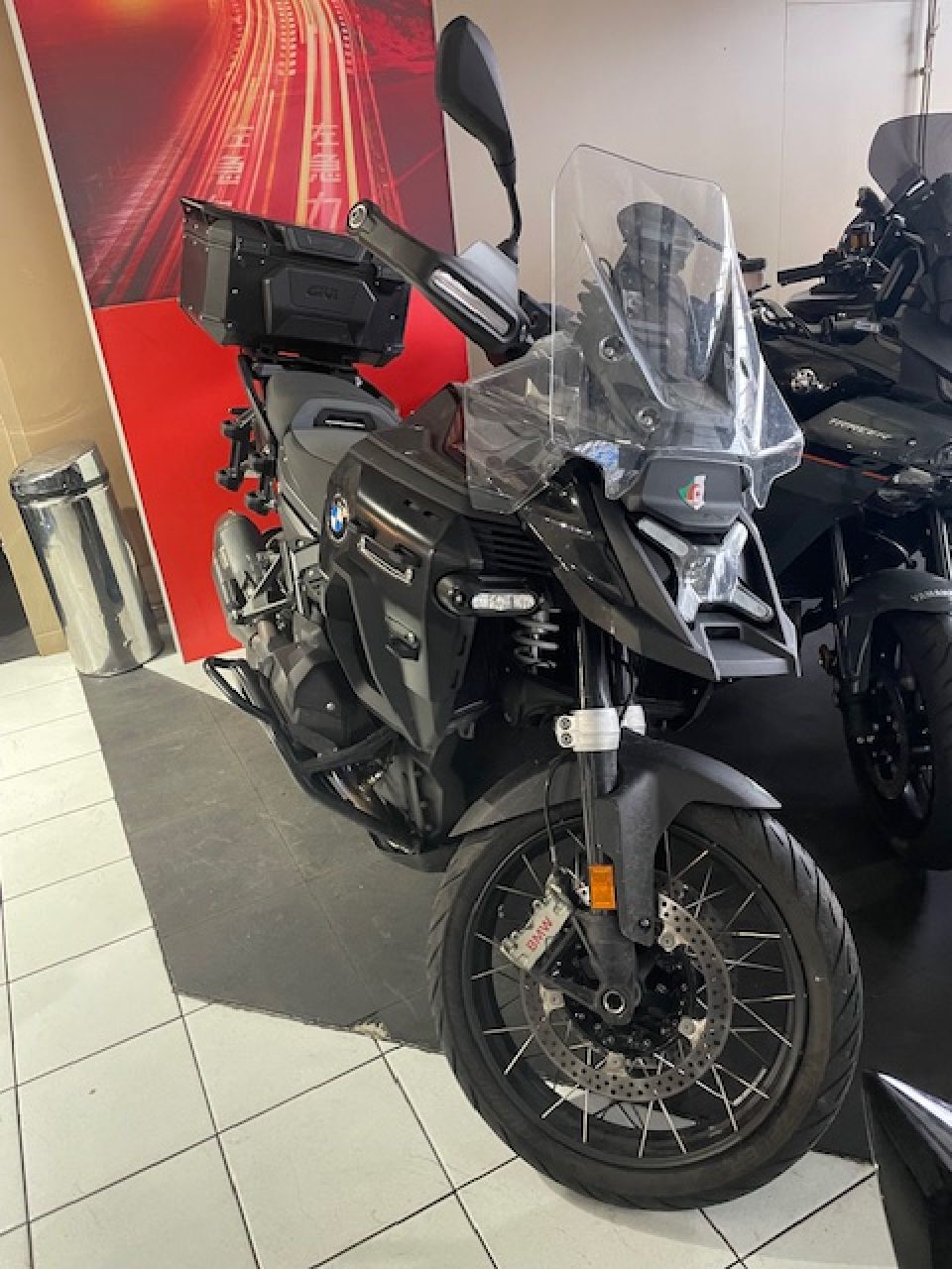 BMW R 1300 GS ADVENTURE 4