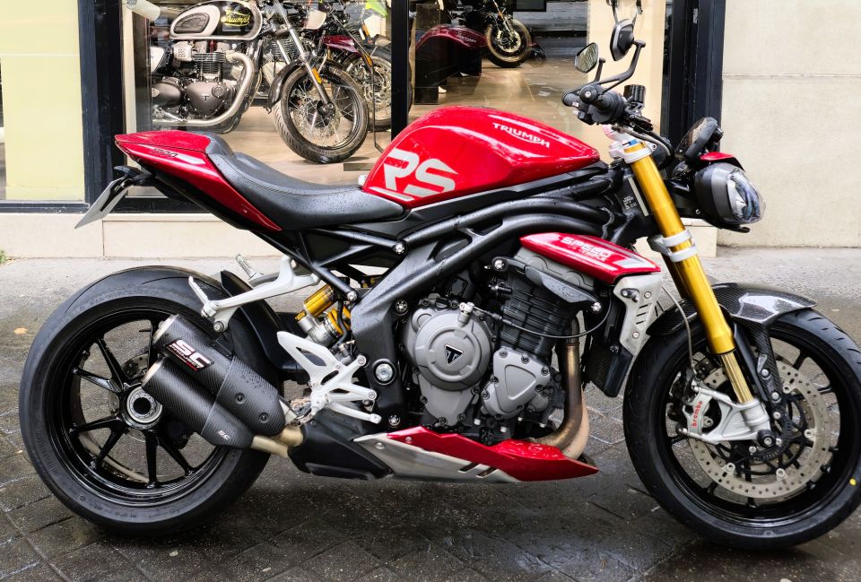 TRIUMPH SPEED TRIPLE 1200 RS 4