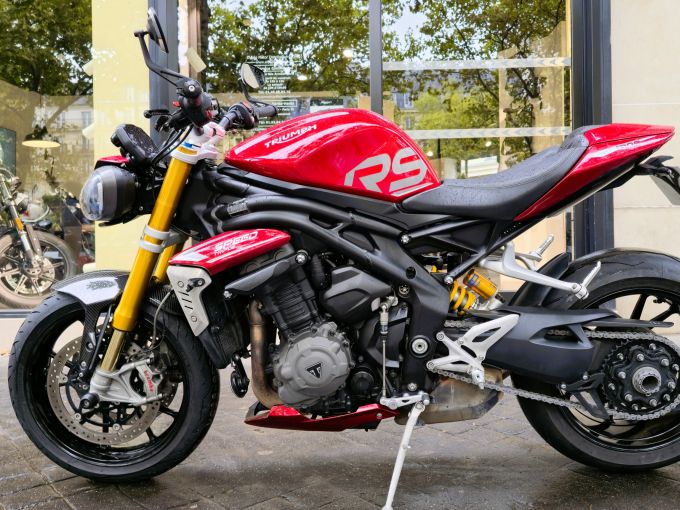 TRIUMPH SPEED TRIPLE 1200 RS 4