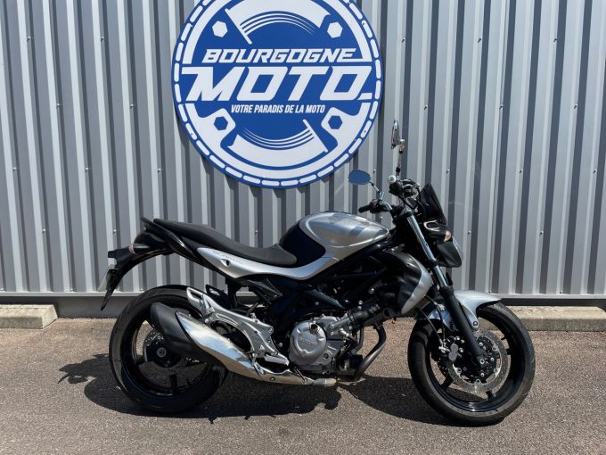 SUZUKI GLADIUS 650 4