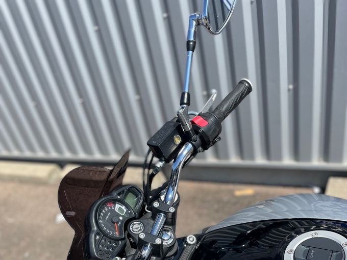 SUZUKI GLADIUS 650 4