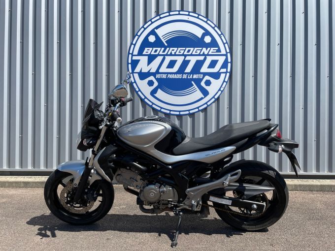 SUZUKI GLADIUS 650 4