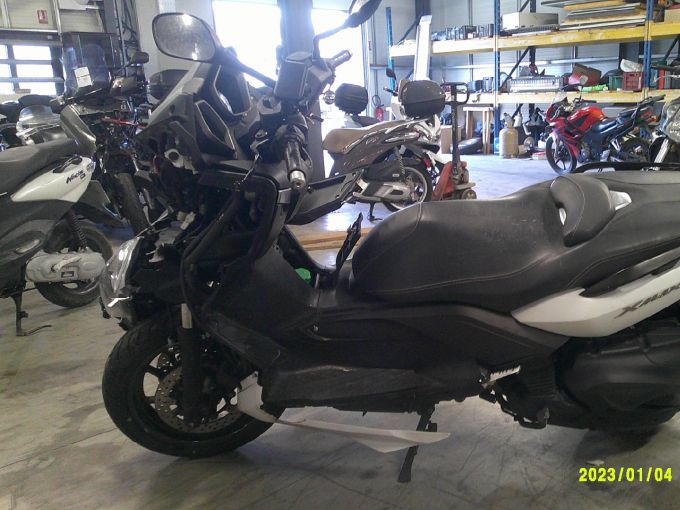 YAMAHA XMAX 400 4