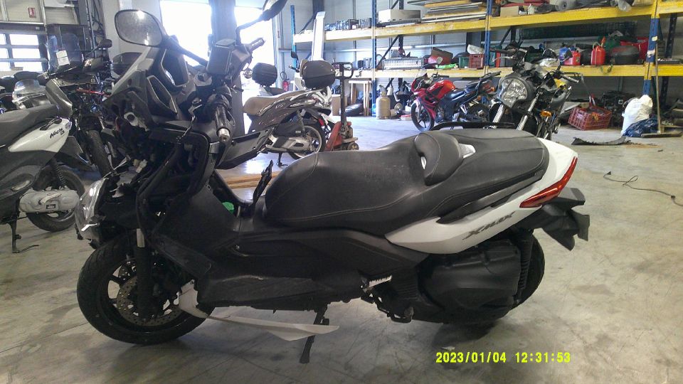 YAMAHA XMAX 400 4