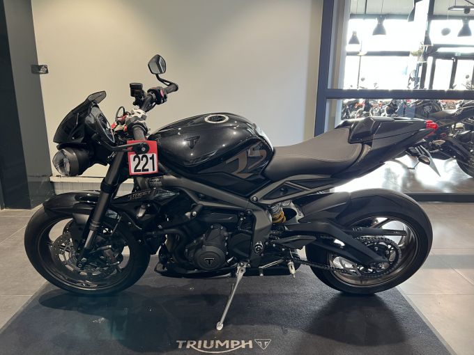 TRIUMPH STREET TRIPLE 765 RS 4
