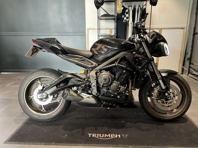 TRIUMPH STREET TRIPLE 765 RS 4