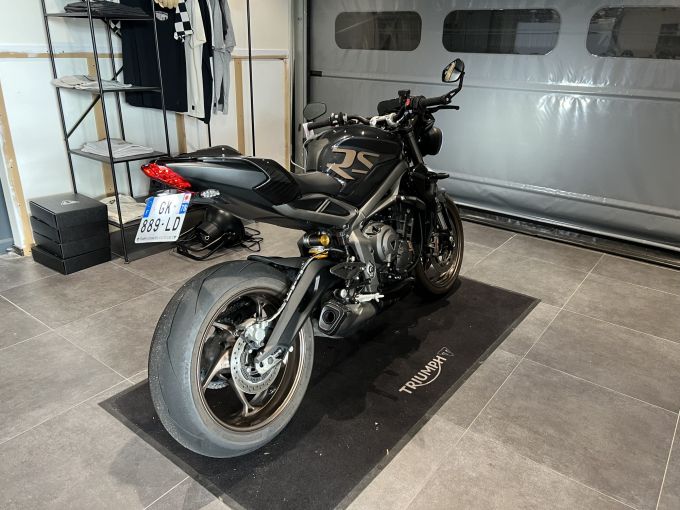 TRIUMPH STREET TRIPLE 765 RS 4