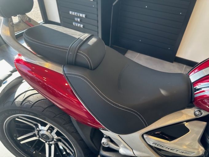 TRIUMPH ROCKET 3 GT 4
