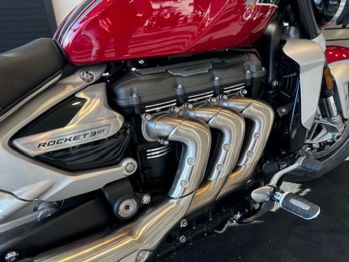 TRIUMPH ROCKET 3 GT 4