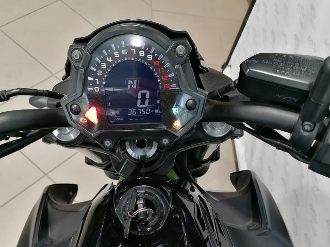KAWASAKI Z 650 (47.5CV) 4