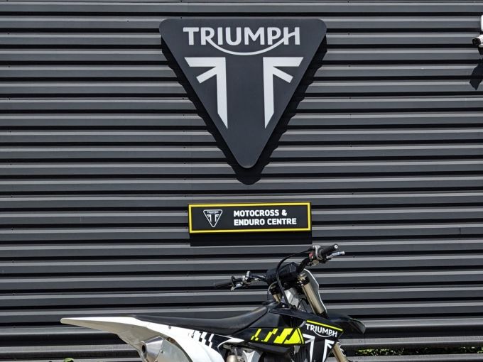 TRIUMPH TF 250-X 4