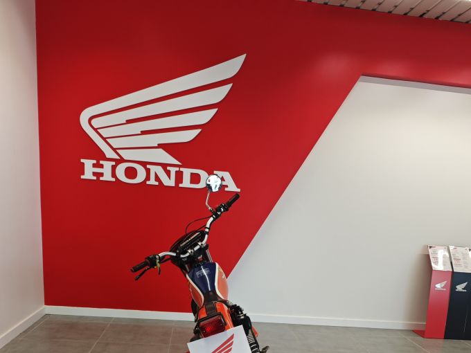 HONDA TLR 4