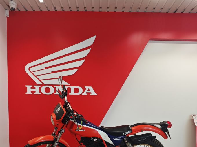 HONDA TLR 4