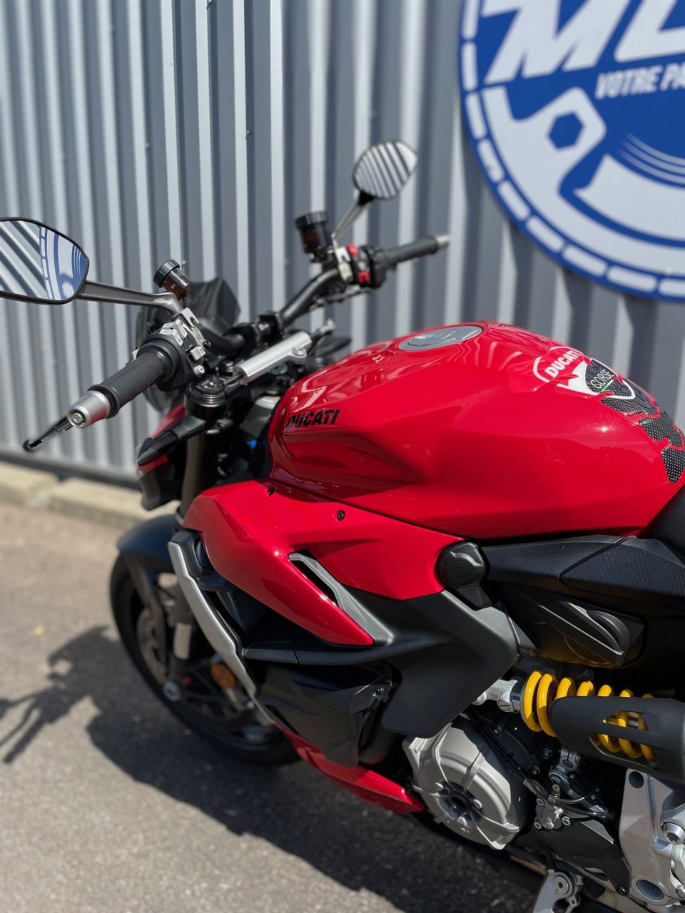 DUCATI STREETFIGHTER 4