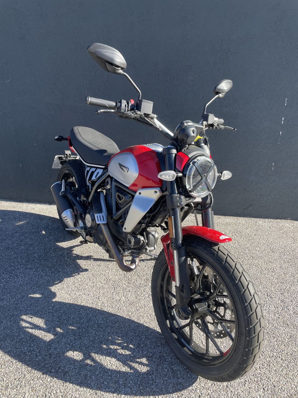 DUCATI SCRAMBLER ICON 4