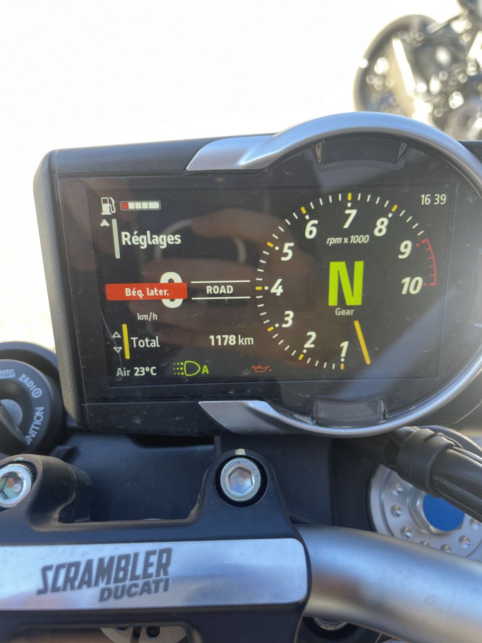 DUCATI SCRAMBLER ICON 4