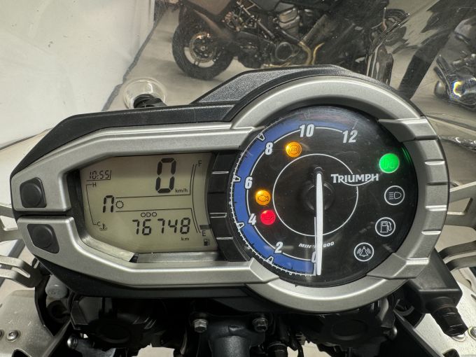 TRIUMPH TIGER 800 XC ABS 4