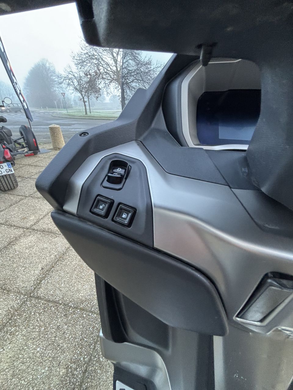 PIAGGIO MP3 530 HPE EXCLUSIVE 4