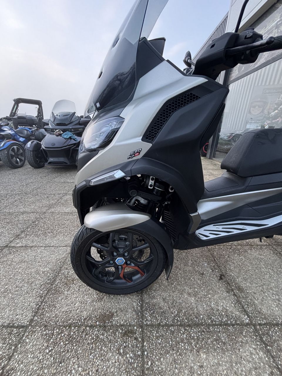 PIAGGIO MP3 530 HPE EXCLUSIVE 4