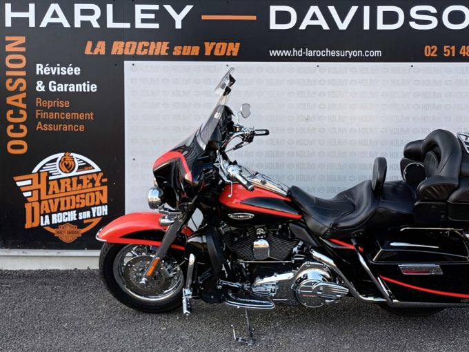 HARLEY-DAVIDSON TOURING ELECTRA GLIDE 1800 ULTRA CLASSIC 4