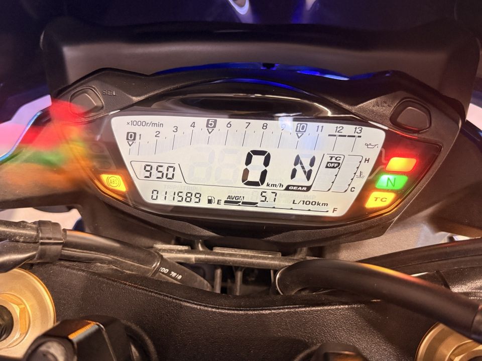 SUZUKI GSX-S 750 4