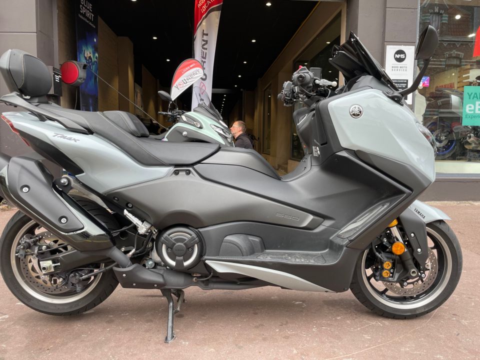 YAMAHA XP T-MAX 560 TECH MAX 4