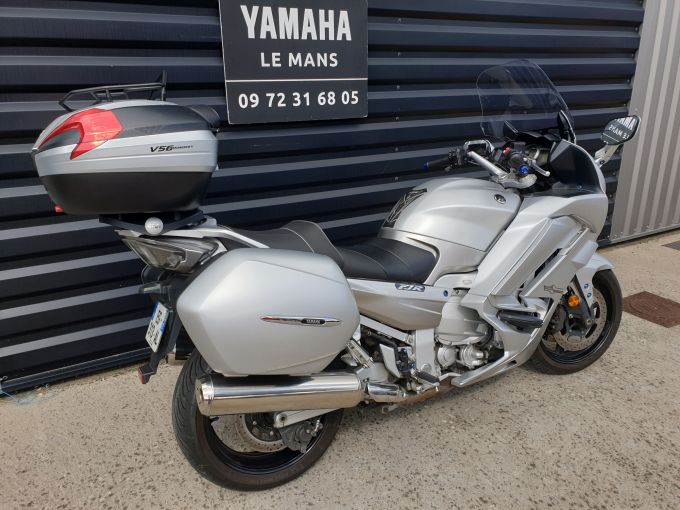 YAMAHA FJR 1300 AE 4